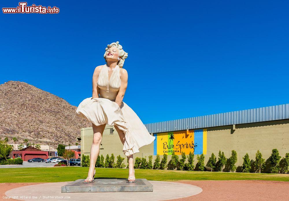 Immagine La statua di Marilyn Monroe che venne esposta a Palm Springs, in California dal 2012 al 2014. Fu qui che la celebre attrice venne scoperta da Hollywood - © Allard One / Shutterstock.com