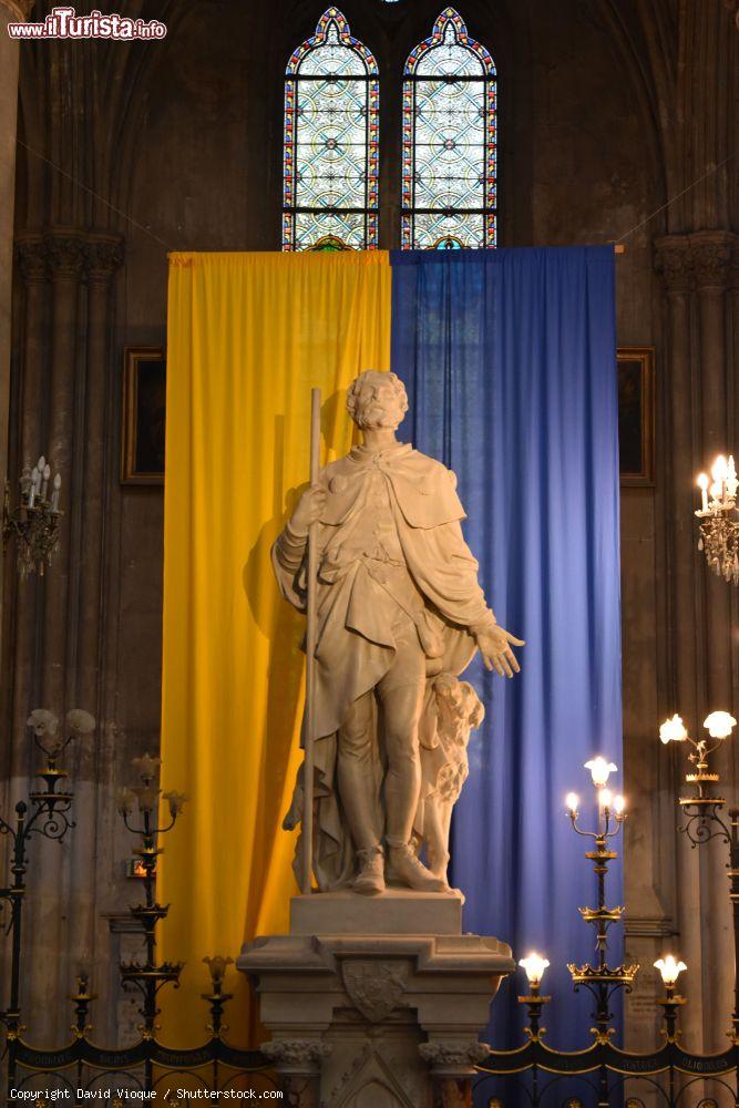 Immagine La statua di San Giacomo nella chiesa di San Rocco a Montpellier, Francia - © David Vioque / Shutterstock.com