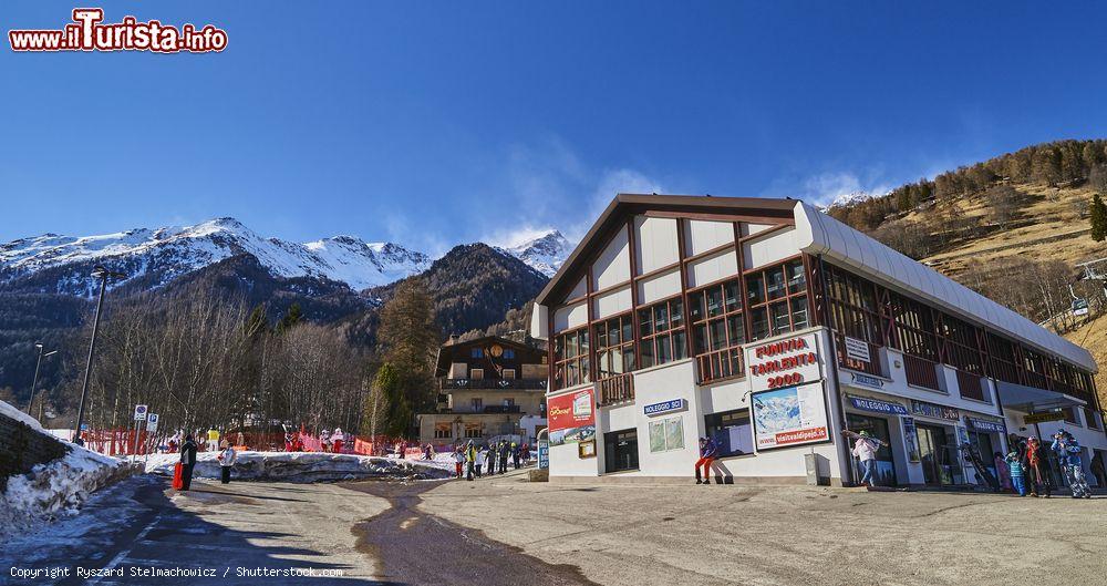 Immagine La stazione della funivia di Pejo, Trentino Alto Adige. Questo grazioso villaggio è una tranquilla località sciistica delle Alpi - © Ryszard Stelmachowicz / Shutterstock.com