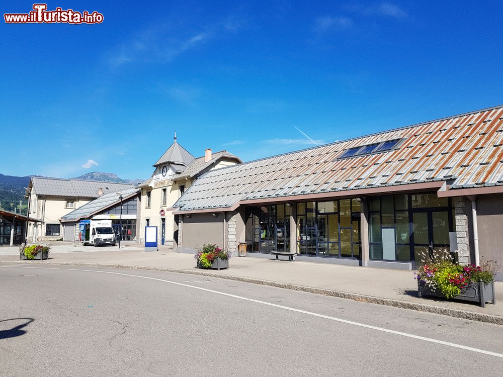 Immagine La stazione ferroviaria di Saint-Gervais-les-Bains, Francia. Da questo villaggio parte anche il celebre trenino del Monte Bianco.