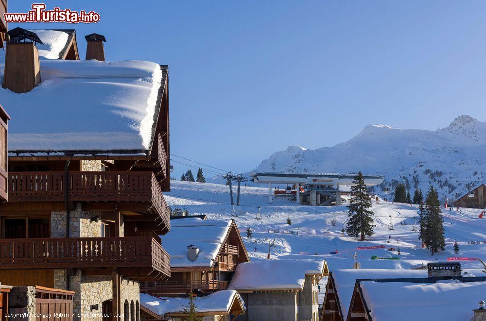 Immagine La stazione skilift sulle montagne di Meribel, Savoia, Francia - © Sergey Rybin / Shutterstock.com