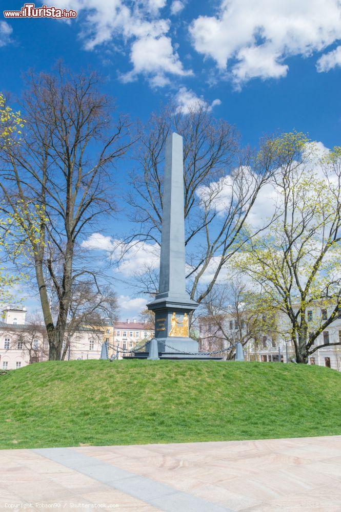 Immagine La stele dedicata all'Unione di Lublino in piazza Lithia, Polonia - © Robson90 / Shutterstock.com