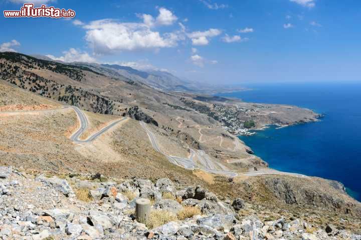 Immagine La strada sepeggiante per Aradena, nei pressi di Sfakia sull'isola di Creta in Grecia
