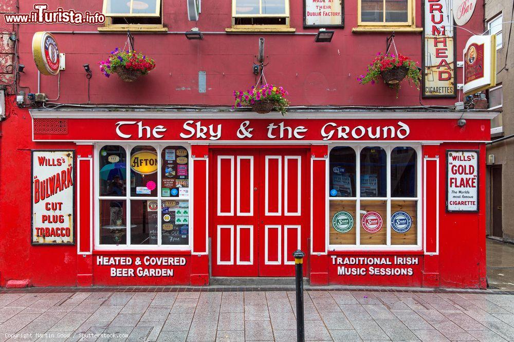 Immagine La tipica The Sky and the Ground public house di Wexford - © Martin Good / Shutterstock.com