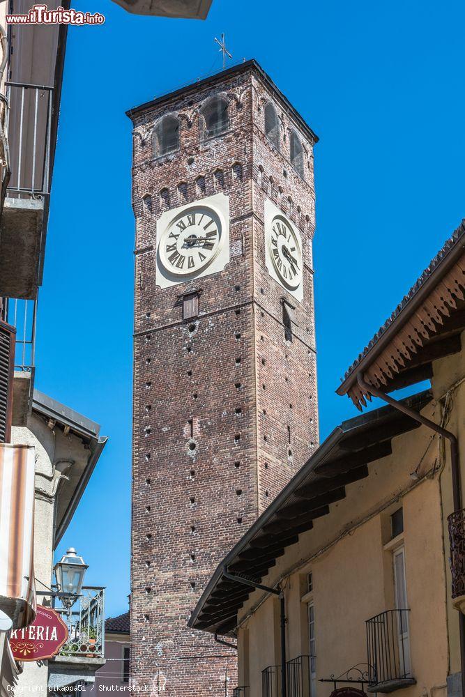 Immagine La Torre Civica nel centro storico di Grugliasco in Piemonte, hinterland di Torino - © pikappa51 / Shutterstock.com