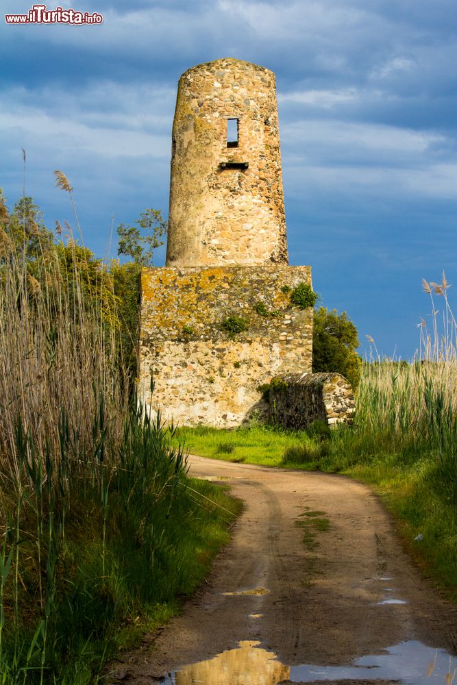 Immagine La torre di Marina di San Giovanni sulla costa di Muravera in Sardegna