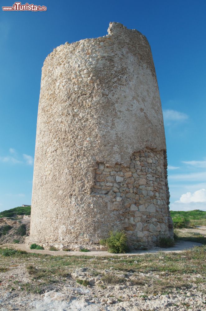 Immagine La Torre di Sa Mora non lontano da San Vero Milis in Sardegna