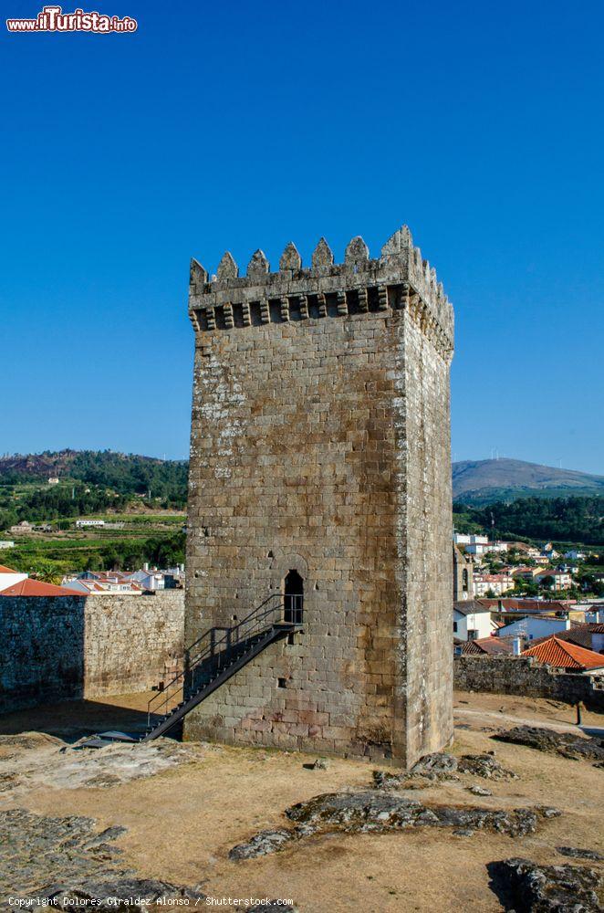 Immagine La torre principale della fortezza di Melgaco, nord del Portogallo - © Dolores Giraldez Alonso / Shutterstock.com
