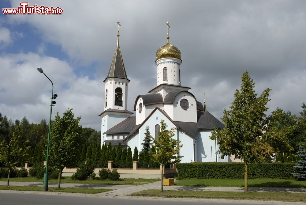 Immagine La tradizionale architettura di una chiesa russo-ortodossa nella città di Palanga, Lituania.