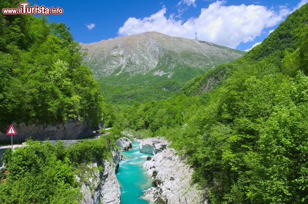 Immagine La valle del fiume Soca (Isonzo) vicino a Caporetto in Slovenia.