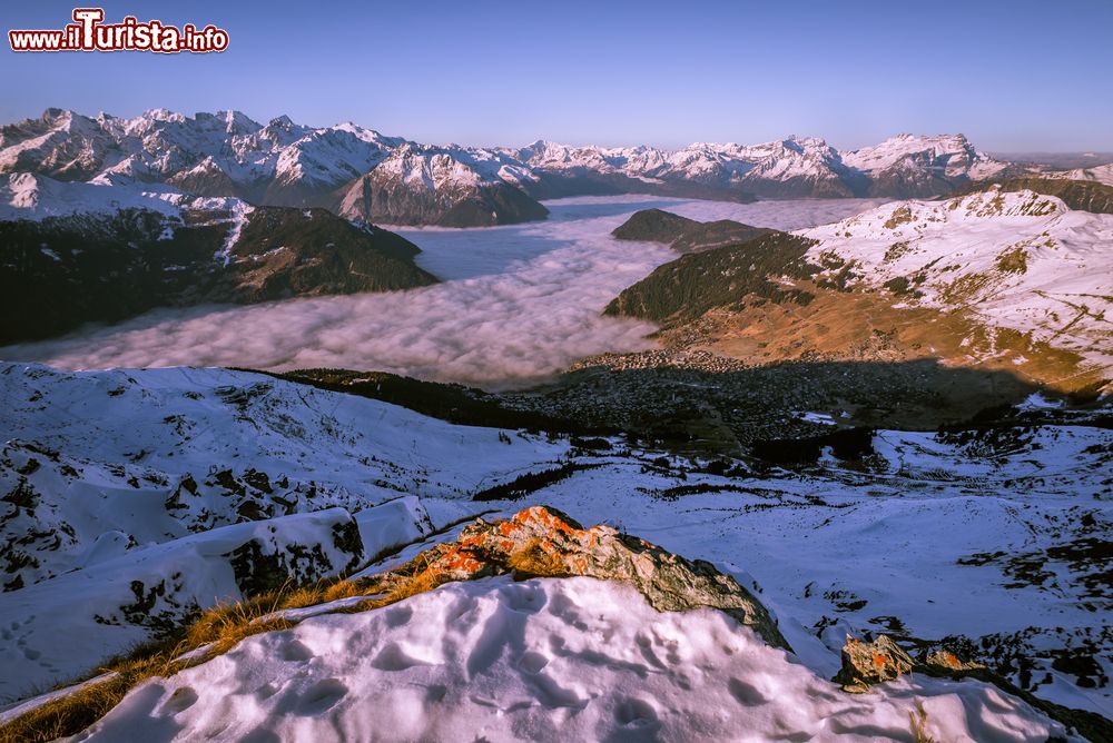 Immagine La valle di Bagnes innevata, Verbier, Svizzera. Si trova nel distretto di Entremont nel cantone del Vallese.