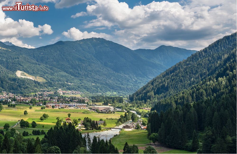 Immagine La Valle Rendena nel tratto compreso tra Pinzolo e Caderzone Terme