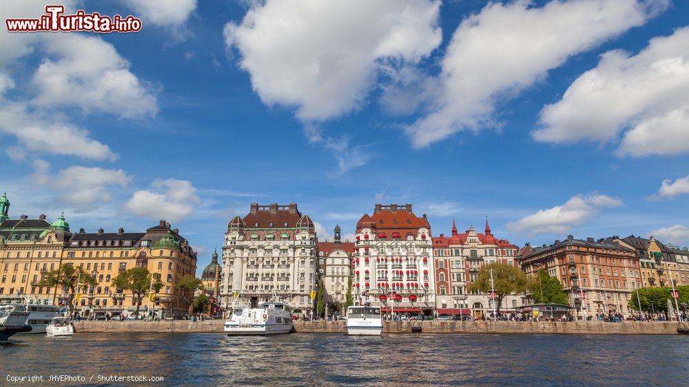 Immagine La via Strandvagen a Stoccolma, la Venezia del Nord in Svezia - © JHVEPhoto / Shutterstock.com