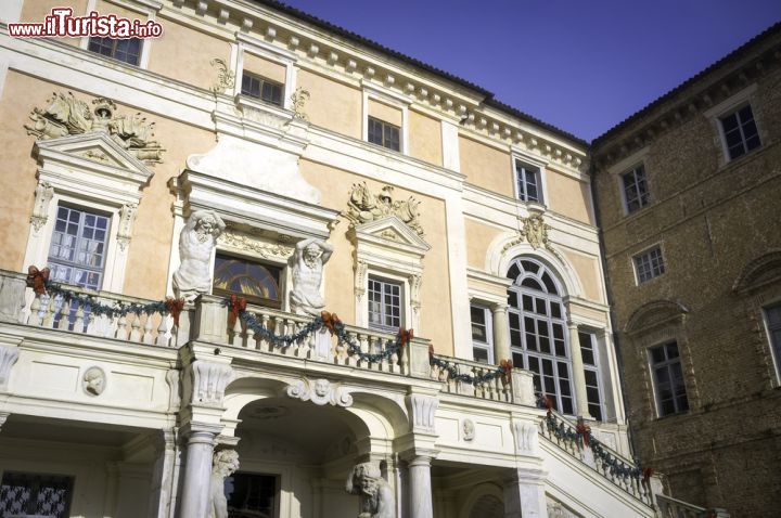 Immagine La visita al Castello di Govone in Piemonte - © Steve Sidepiece / Shutterstock.com