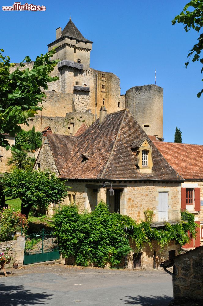 Immagine La visita al pittoresco villaggio di Castelnaud la Chapelle