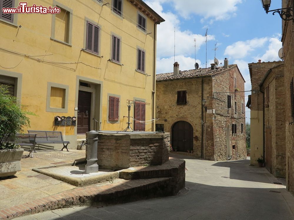 Immagine La visita del centro di Gambassi Terme in Toscana - © Mongolo1984 - CC BY-SA 4.0, Wikipedia