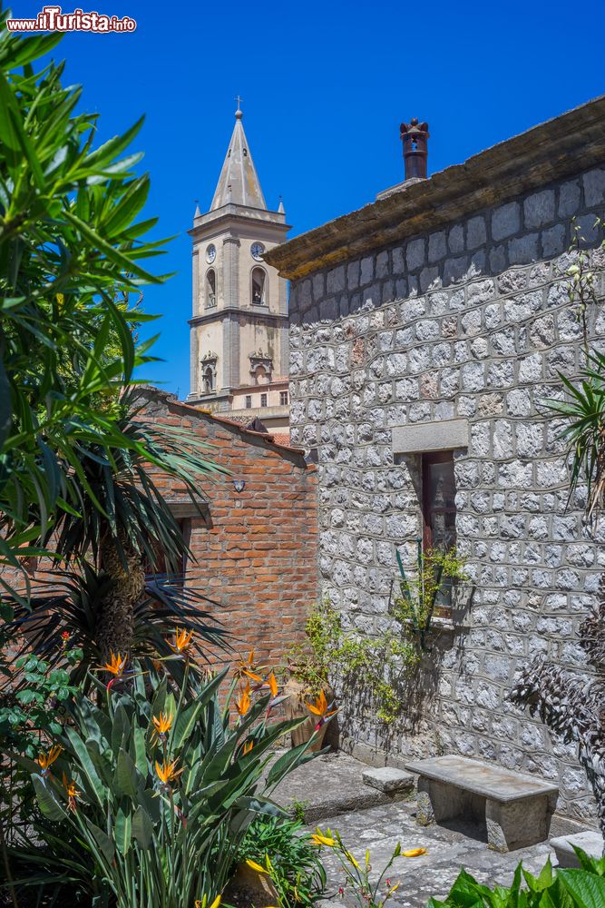 Immagine La visita del centro storico di Novara di Sicilia