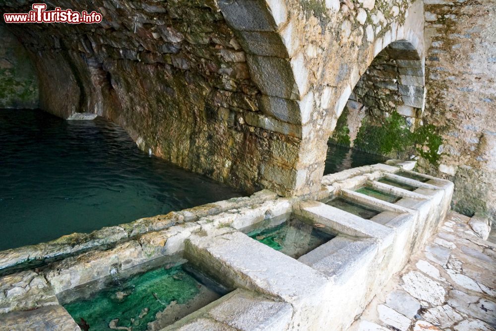 Immagine L'acquedotto di Megali Vrysi costruito nel 1890 nel villaggio di Krasi, Lassithi, Creta.