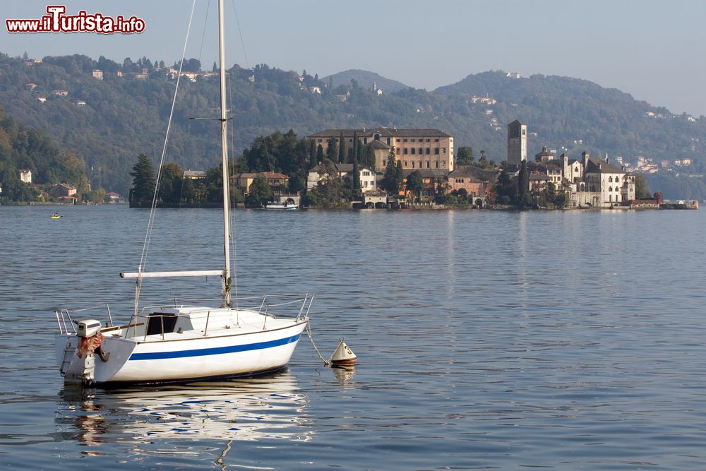 Immagine Il Lago d'Orta fotografato dal borgo di Pella in Piemonte