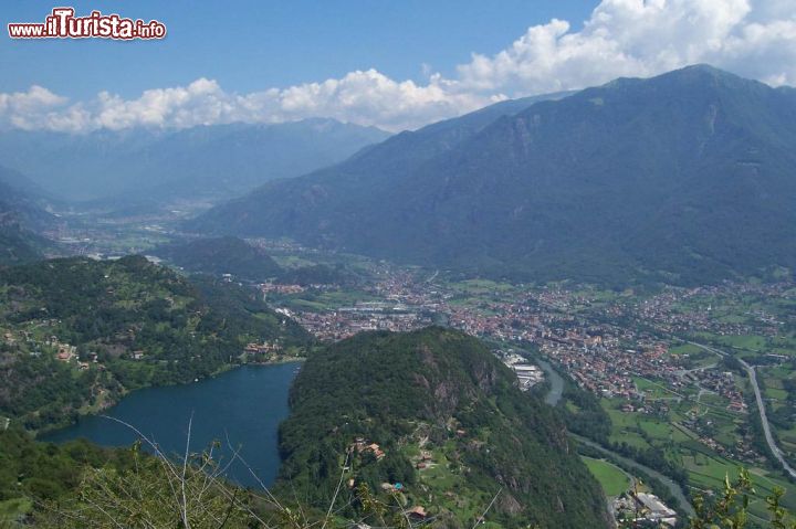 Immagine Il Lago Moro a Darfo Boario Terme, la località turistica della Val Camonica in Lombardia - © Luca Giarelli - CC BY-SA 3.0 - Wikimedia Commons.