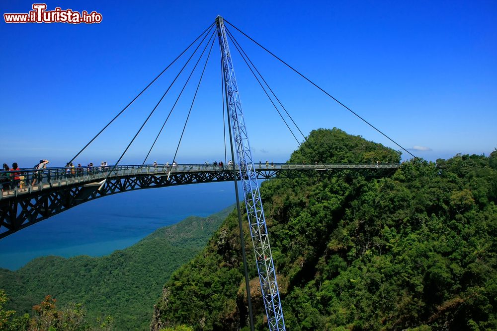 Immagine Langkawi Sky Bridge, una delle attrazioni dell'isola e dello stato del Kedah in Malesia