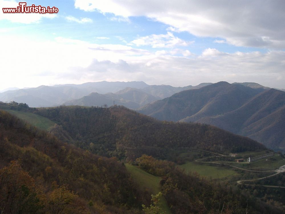 Immagine L'Appennino Casolano al confine tra la Romagna e la Toscana - © Giorgio Sagrini, CC BY-SA 3.0, Wikipedia