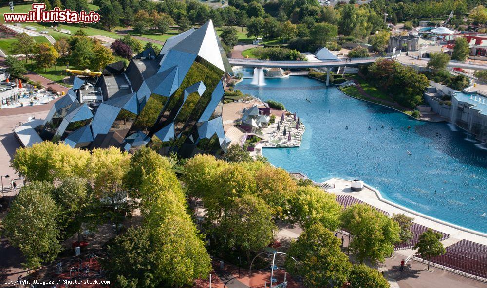 Immagine L'area a tema Futuroscope vista dalla Gyrotour a Poitiers, Francia - © Oligo22 / Shutterstock.com