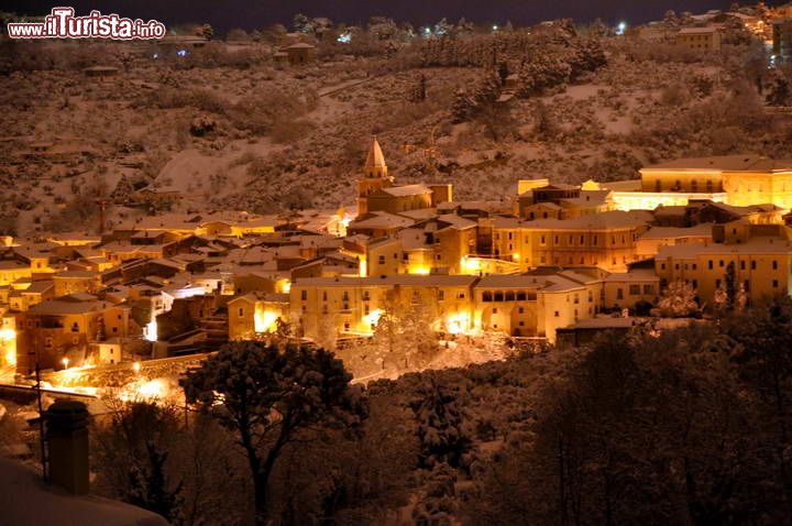 Immagine Larino in inverno fotografato dopo una nevicata