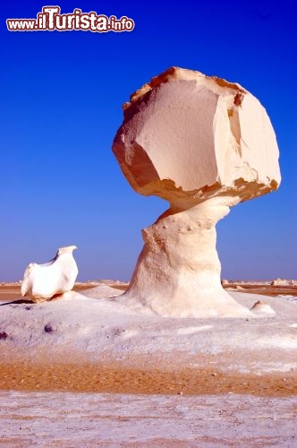 Immagine Le strane rocce del Deserto Bianco in Egitto - Foto di Giulio Badini