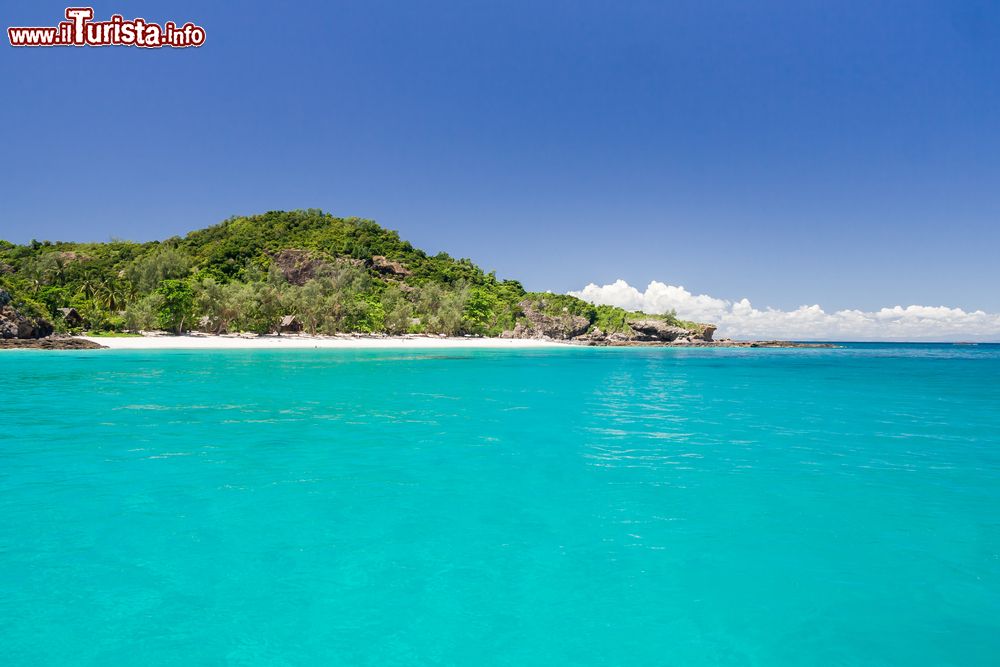 Immagine Le acque cristalline che circondano l'isola di Tsarabanjina, arcipelago di Mitsio, Madagascar.