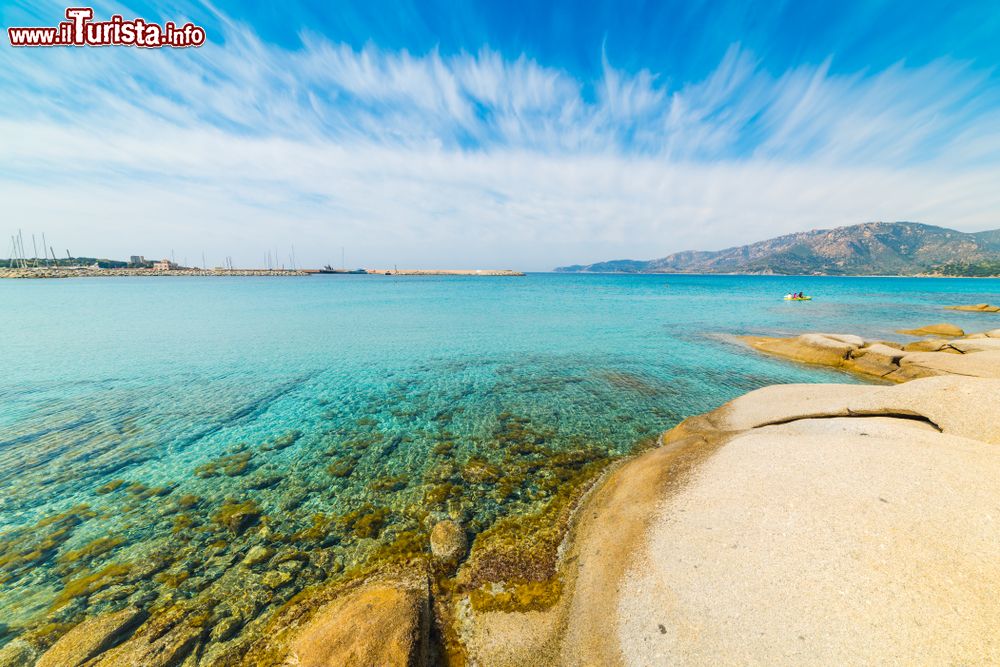 Immagine Le acque trasparenti di Spiaggia del Riso a Villasimius in Sardegna