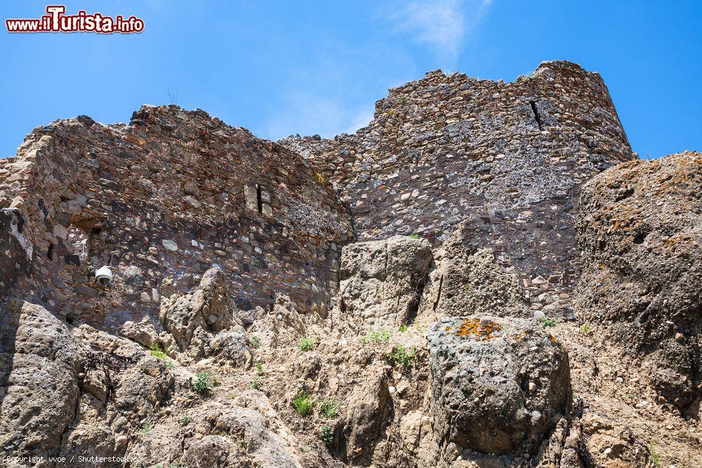 Immagine Le antiche rovine del Castello di Calatabiano in Sicilia - © vvoe / Shutterstock.com