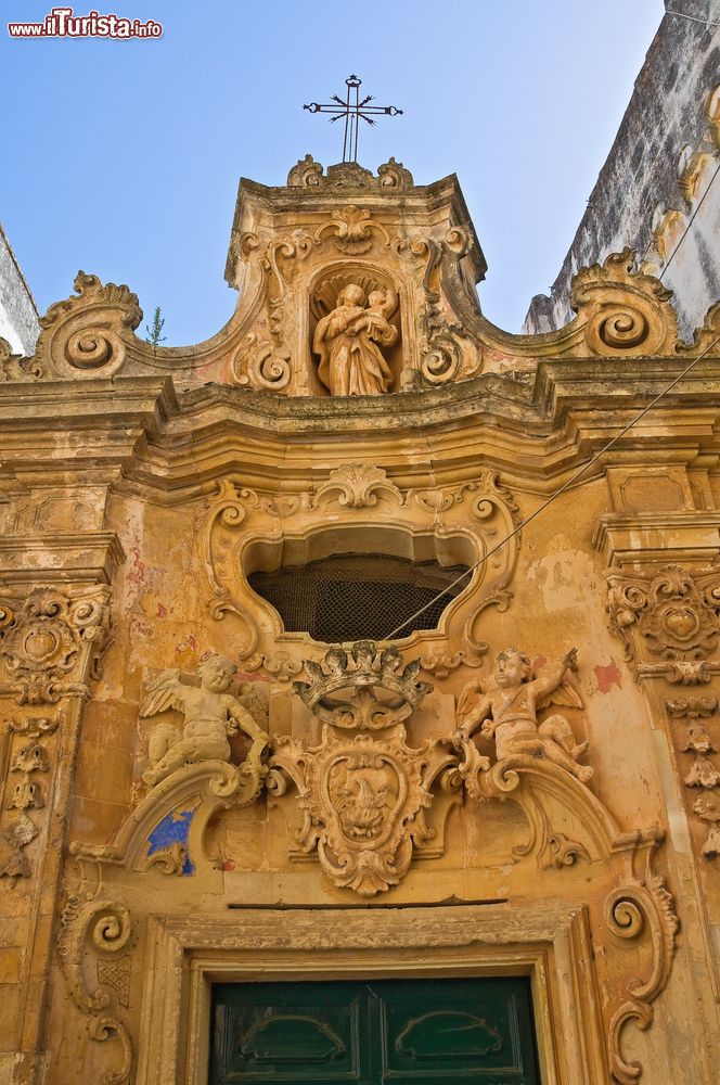 Immagine Le arenarie scolpie (Pietra Leccese) della Cappella Arditi di Presicce in Puglia