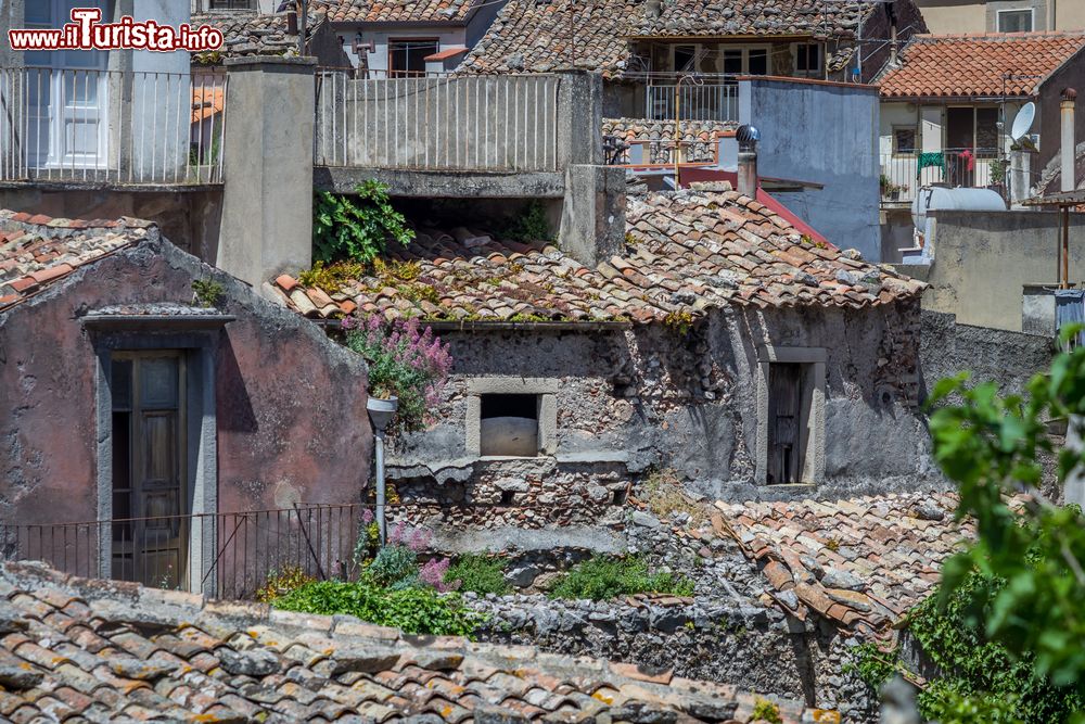 Immagine Le case storiche del borgo di Novara di Sicilia