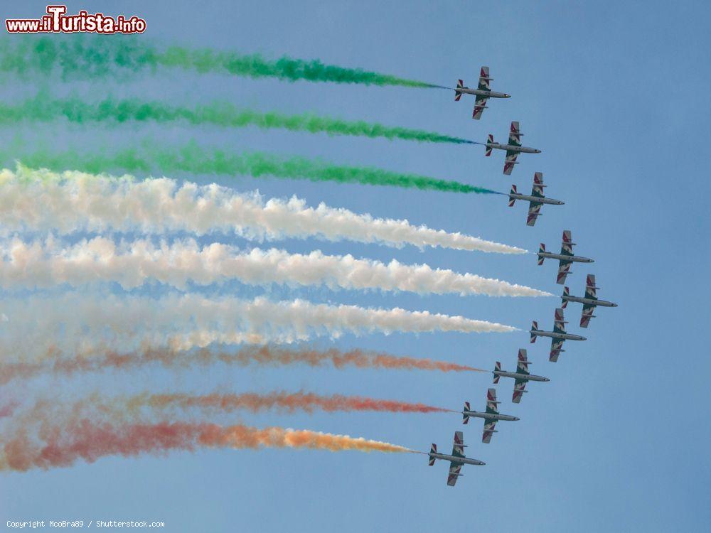 Immagine Le Frecce Tricolori al Campo Volo di Torino a Grugliasco, esebizione del 2016 - © McoBra89 / Shutterstock.com