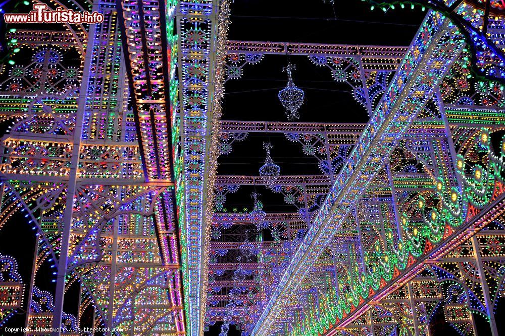Immagine Le luminarie di Scorrano vengono celebrate con una grande festival - © liberowolf / Shutterstock.com