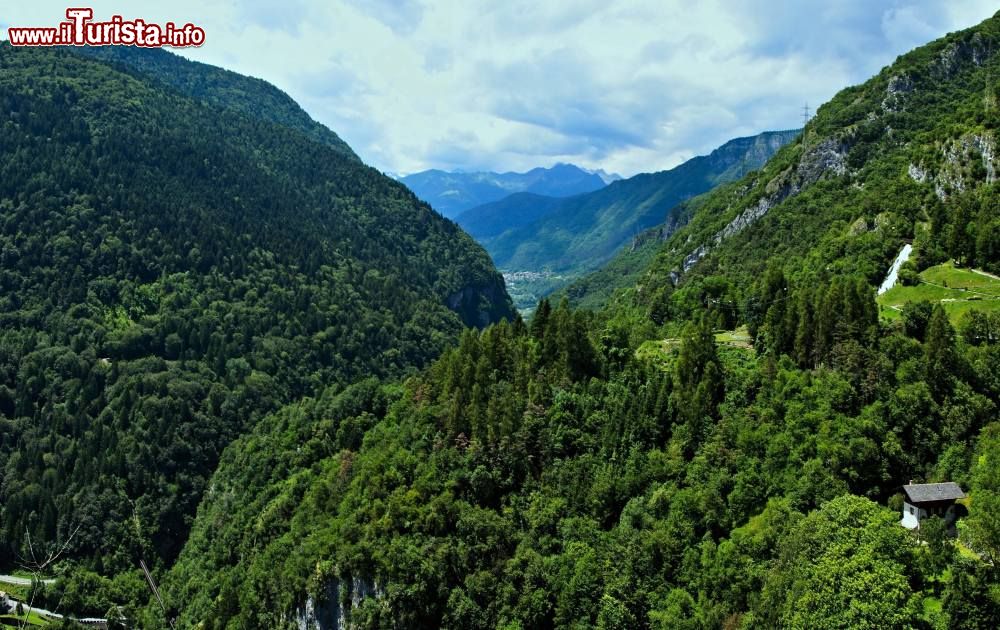 Immagine Le montagne che circondano Stenico in Trentino