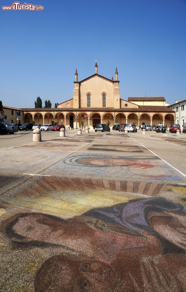 Immagine Le opere dei Madonnari al Santuario della Beata Vergine delle Grazie di Curtatone in Lombardia