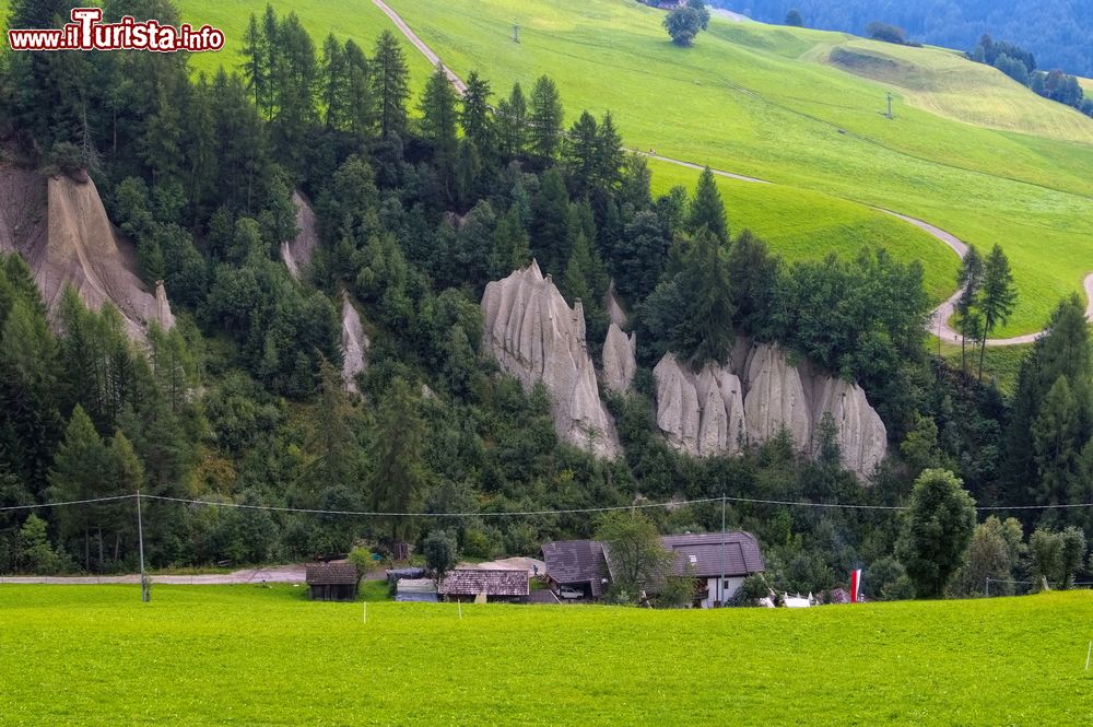 Immagine Le piramifi di Terra vicino a Terento in Alto Adige