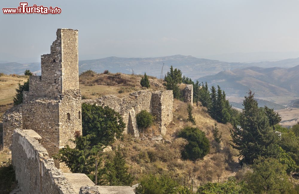 Immagine Le rovine del castello di Kanine vicino a Valona in Albania