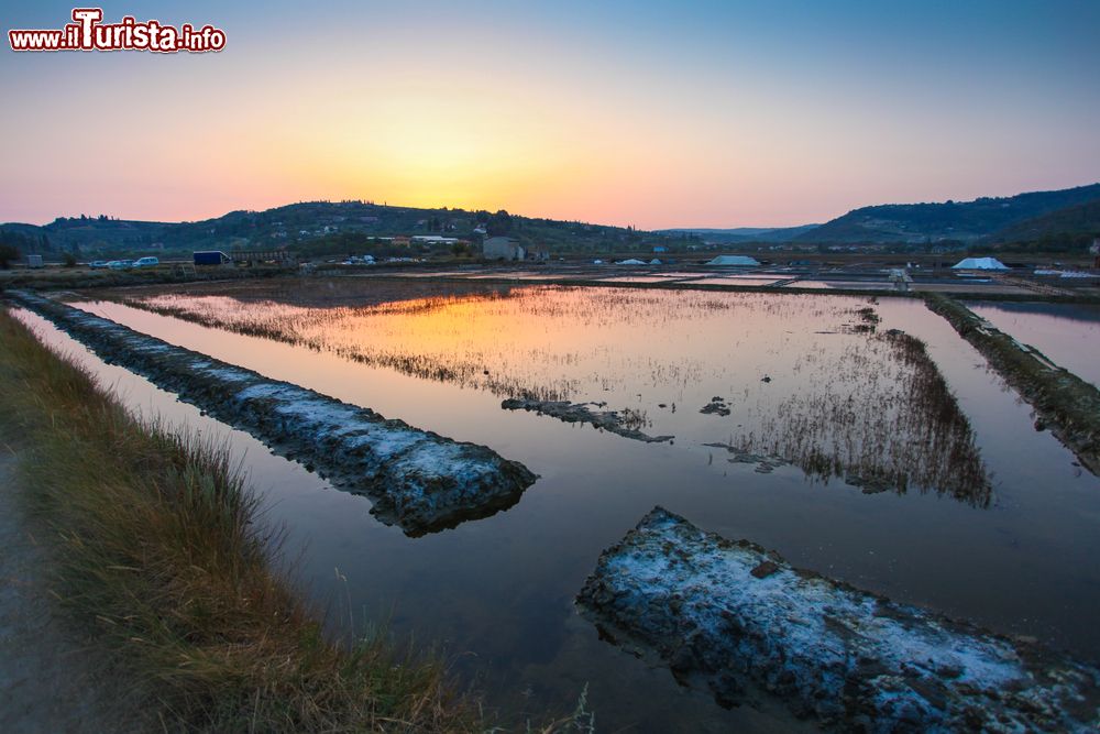 Immagine Le Saline di Strunjan (Strugnano) in Slovenia, fotografate prima dell'alba