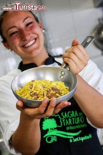 Immagine Le tagliatalle con il tartufo bianco di Sant'Agostino durante la sagra