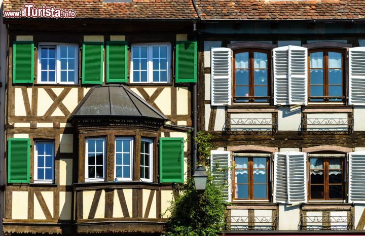 Immagine Le tipiche case a graticcio di Barr, uno dei borghi più belli dell'Alsazia - © bonzodog / Shutterstock.com