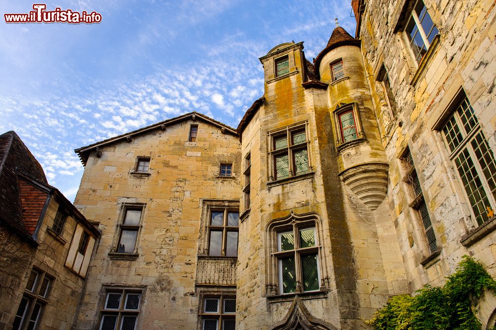 Immagine Le tipiche case di epoca medievale nel centro storico di Perigueux, Francia.