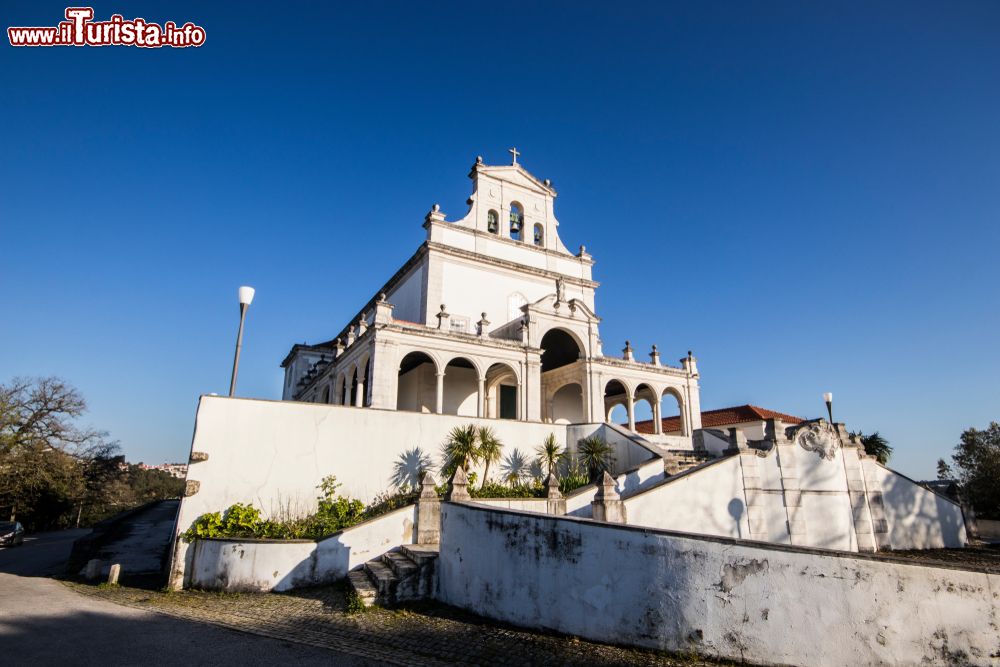 Immagine Leiria, panorama del santuario di Nossa Senhora da Encarnacao (santuario di Nostra Signora dell'Incarnazione), Portogallo.