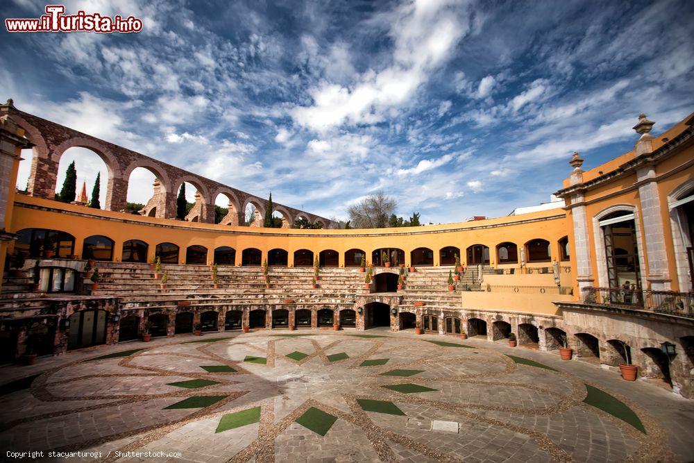 Immagine L'Hotel Quinta Real di Zacatecas, Messico. E' uno degli alberghi più singolari al mondo: è stato costruito nella tribuna restaurata dell'arena di San Pedro dove si svolgeva la corrida - © stacyarturogi / Shutterstock.com