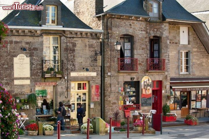 Immagine Il borgo medievale Bécherel anche conosciuto come la Città del Libro in Bretagna - © Franck Hamon / Maison du Livre et du Tourisme Bécherel Bretagne