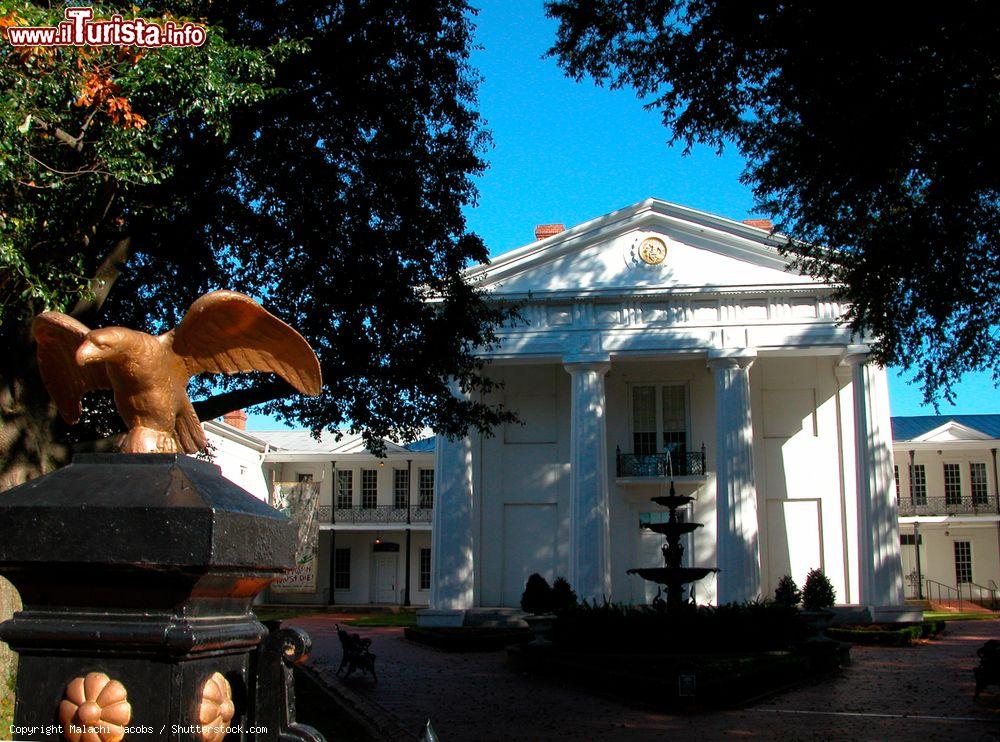 Immagine Little Rock, Arkansas: uno scorcio dell'Old State House Museum. Chiamato anche Arkansas State House, questo edificio è il più antico mai costruito a ovest del Mississipi - © Malachi Jacobs / Shutterstock.com