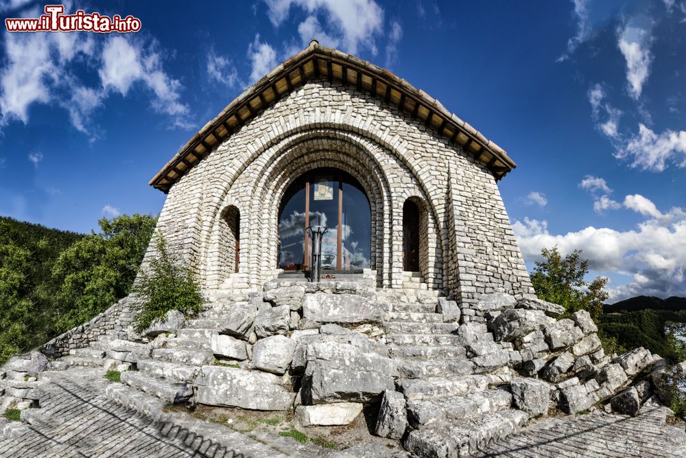 Immagine Lo Scoglio Sacro di Santa Rita a Roccaporena in Umbria