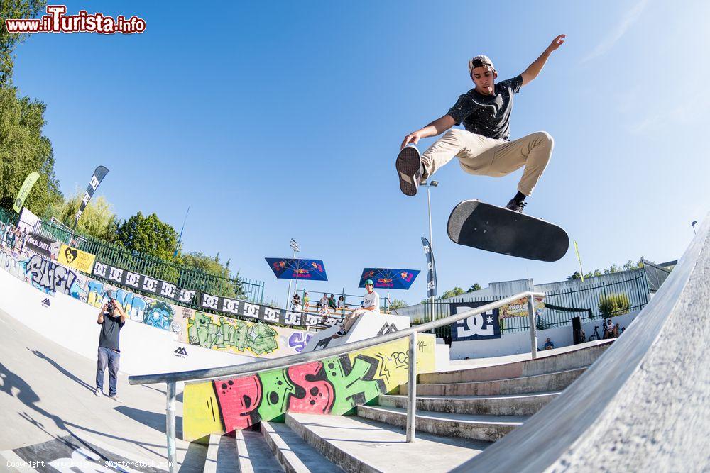 Immagine Lo skateboarder Daniel Fernandes durante una prova del DC Skate Challenge by Moche, Viseu, Portogallo - © homydesign / Shutterstock.com